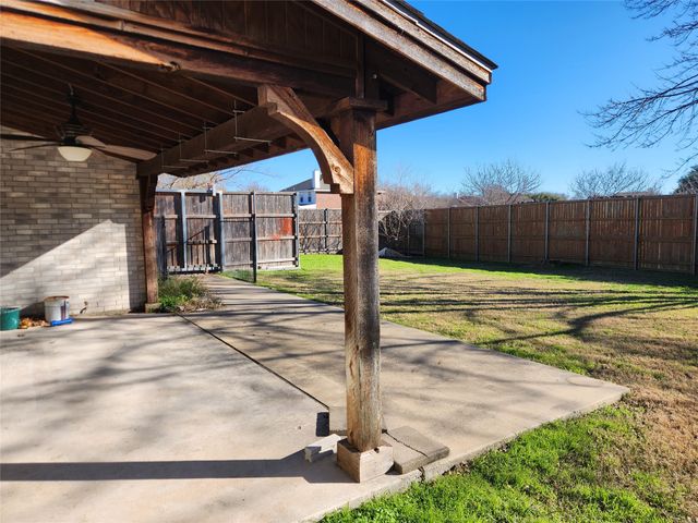 328 Ashley Place, Murphy, TX 75094