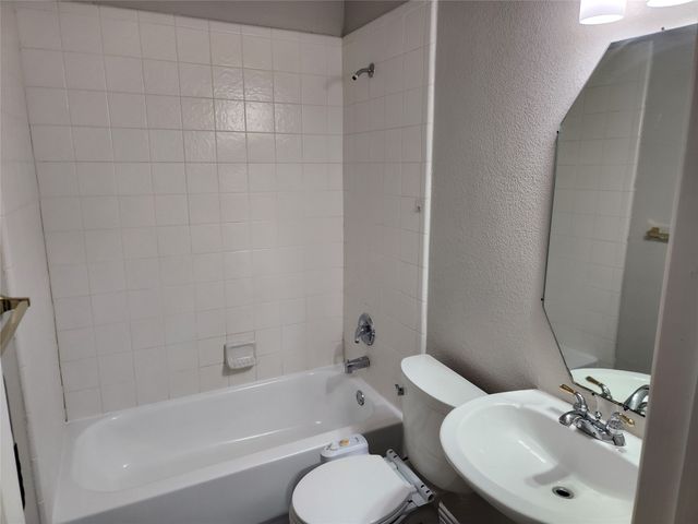 328 Ashley Place, Murphy, TX 75094