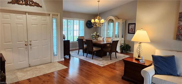 1417 Foxfire LN, Naples, FL 34104