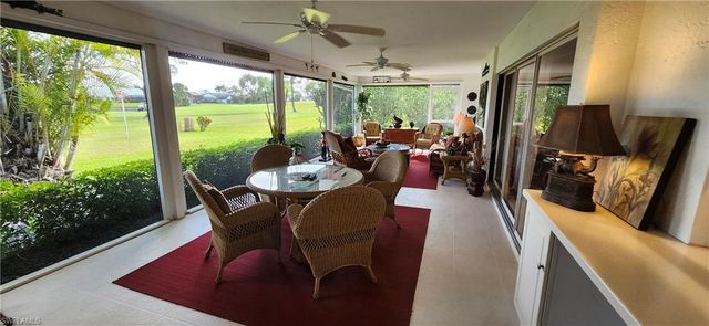 1417 Foxfire LN, Naples, FL 34104