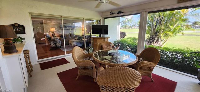 1417 Foxfire LN, Naples, FL 34104