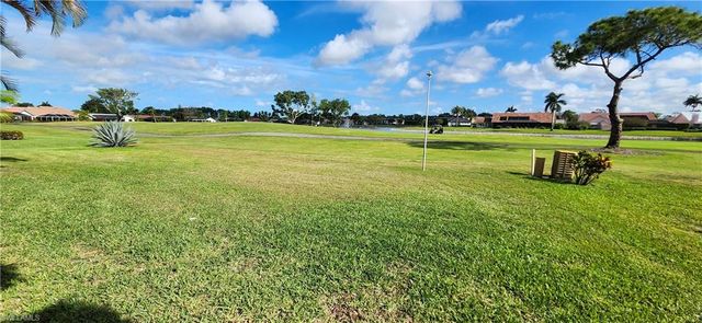 1417 Foxfire LN, Naples, FL 34104