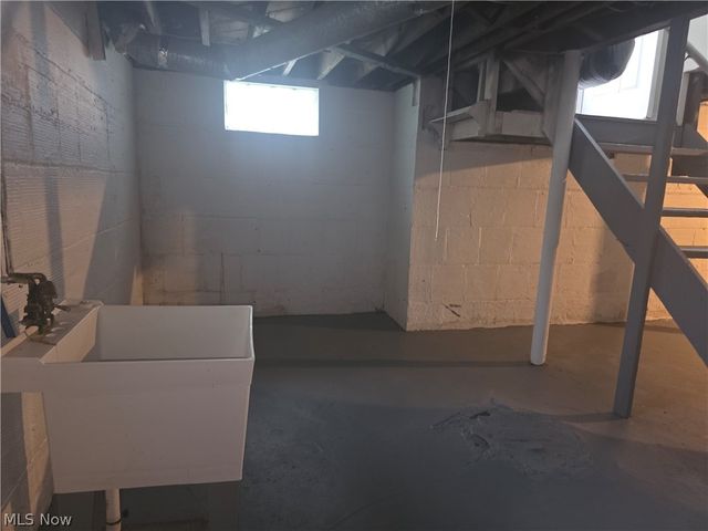 815 Russell Avenue, Akron, OH 44307