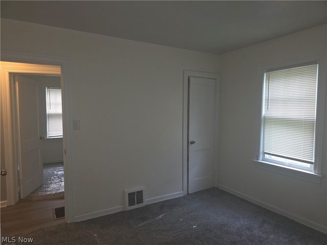 815 Russell Avenue, Akron, OH 44307