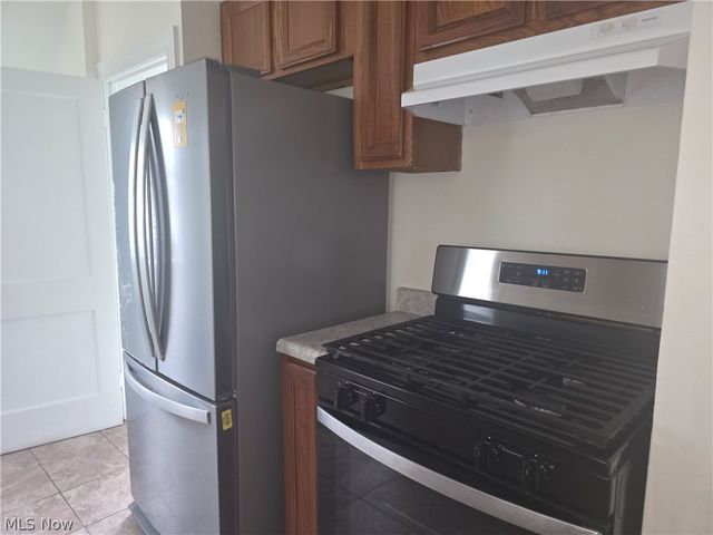 815 Russell Avenue, Akron, OH 44307