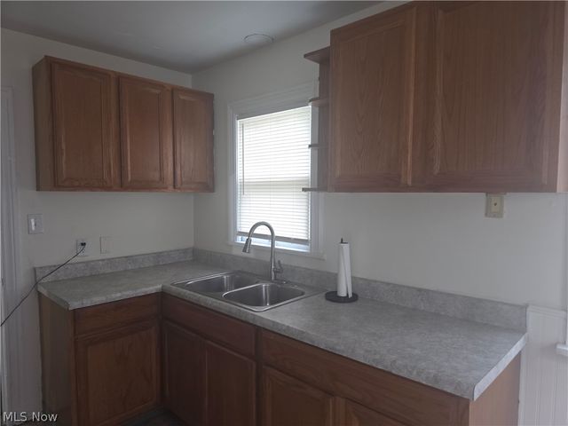815 Russell Avenue, Akron, OH 44307