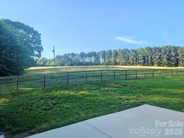 2357 Pleasant Hill Church Road, Grover, NC 28073