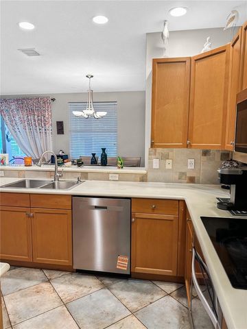 1462 Running Oak Ct, Royal Palm Beach, FL 33411