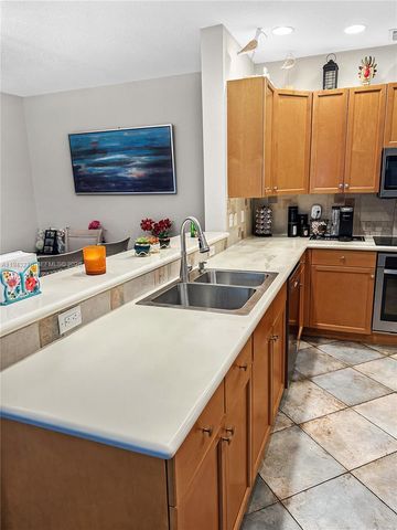 1462 Running Oak Ct, Royal Palm Beach, FL 33411