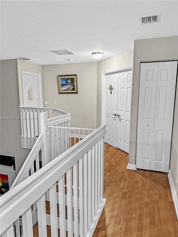 1462 Running Oak Ct, Royal Palm Beach, FL 33411