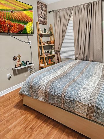 1462 Running Oak Ct, Royal Palm Beach, FL 33411