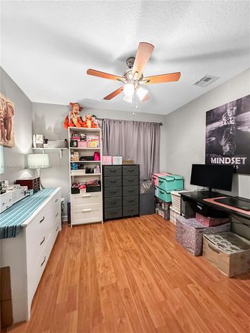 1462 Running Oak Ct, Royal Palm Beach, FL 33411