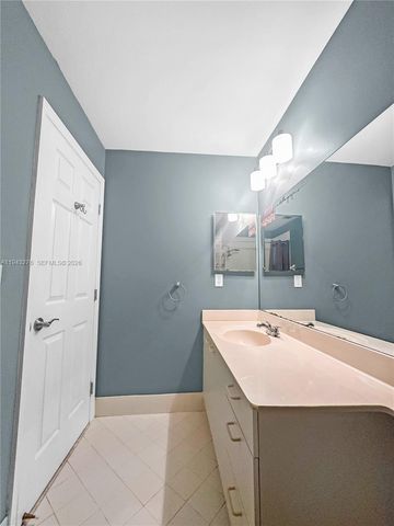 1462 Running Oak Ct, Royal Palm Beach, FL 33411