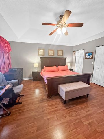 1462 Running Oak Ct, Royal Palm Beach, FL 33411