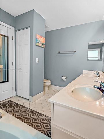 1462 Running Oak Ct, Royal Palm Beach, FL 33411