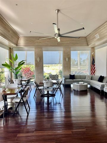 1462 Running Oak Ct, Royal Palm Beach, FL 33411