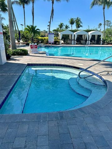 1462 Running Oak Ct, Royal Palm Beach, FL 33411