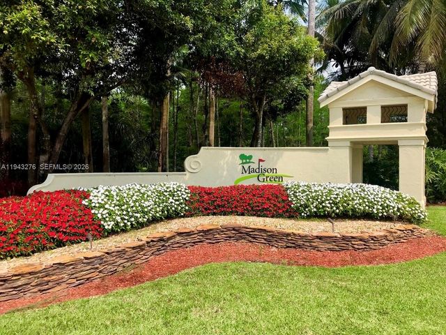 1462 Running Oak Ct, Royal Palm Beach, FL 33411