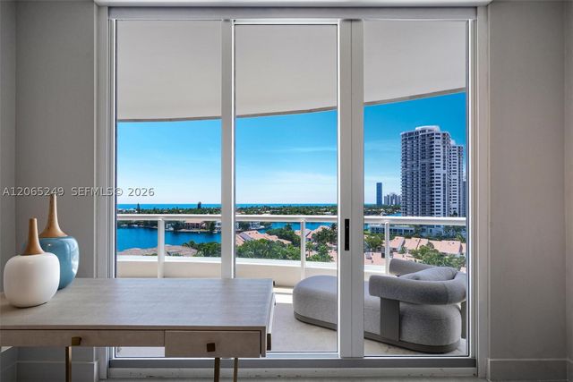 21050 Point Pl 1006, Aventura, FL 33180