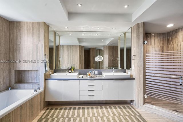 21050 Point Pl 1006, Aventura, FL 33180