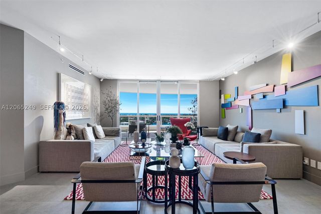 21050 Point Pl 1006, Aventura, FL 33180