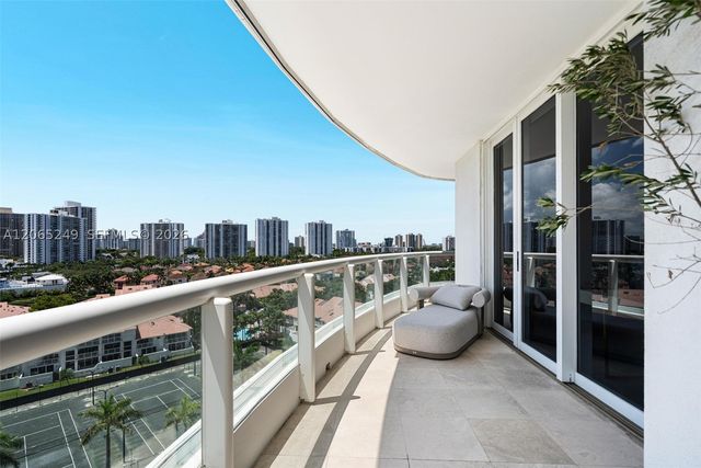 21050 Point Pl 1006, Aventura, FL 33180