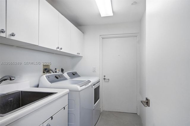 21050 Point Pl 1006, Aventura, FL 33180