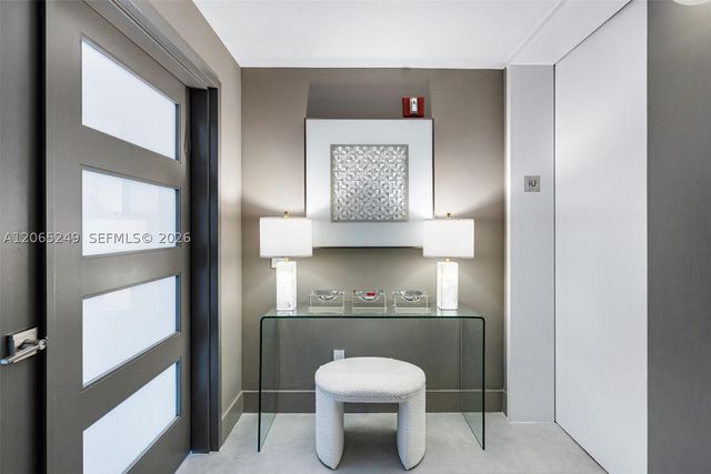 21050 Point Pl 1006, Aventura, FL 33180