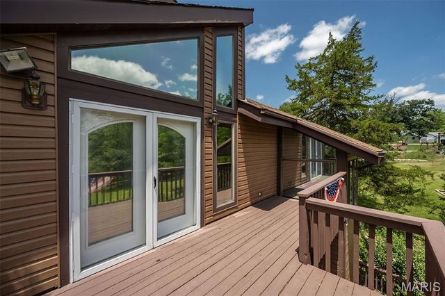 415 Lilac Lane, St Clair, MO 63077