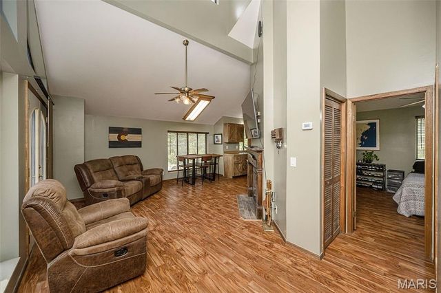 415 Lilac Lane, St Clair, MO 63077