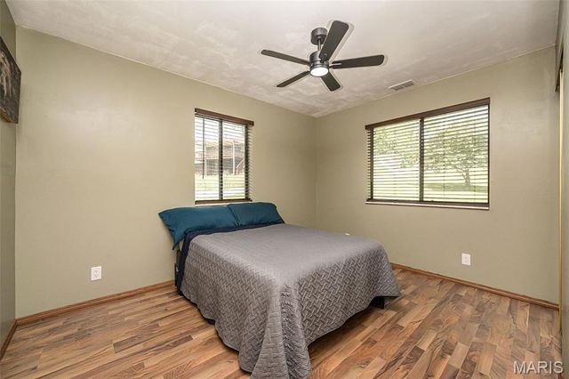 415 Lilac Lane, St Clair, MO 63077