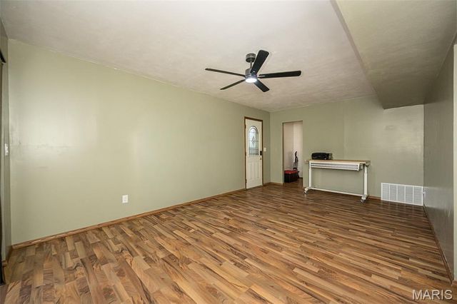 415 Lilac Lane, St Clair, MO 63077