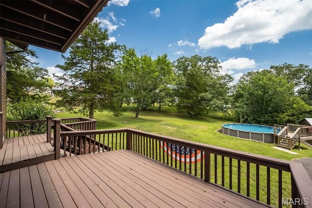 415 Lilac Lane, St Clair, MO 63077