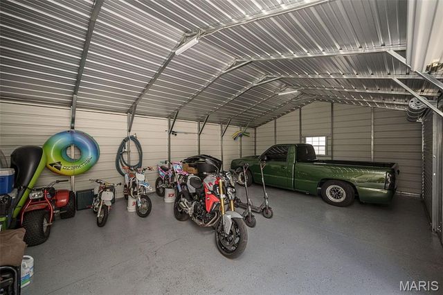 415 Lilac Lane, St Clair, MO 63077