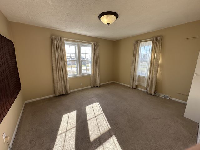 117 Blue Ribbon Pkwy, Shelbyville, TN 37160