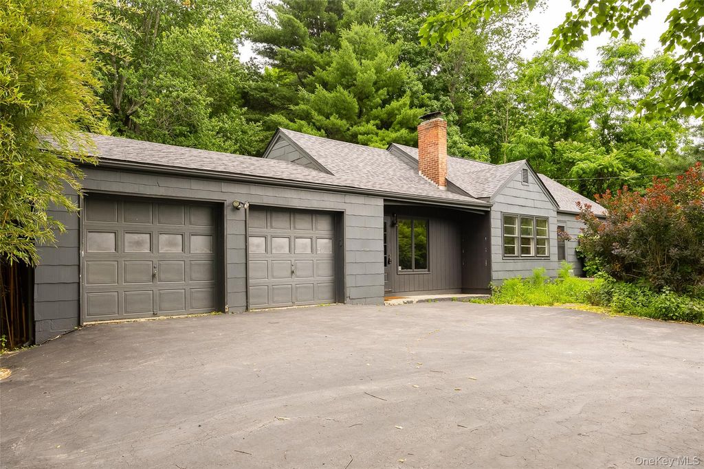 166 Vassar Road, Poughkeepsie, NY 12603