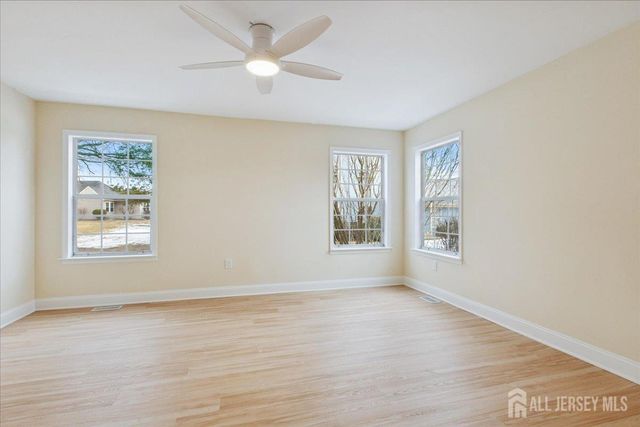 59 yorkshire Drive, Monroe, NJ 08831