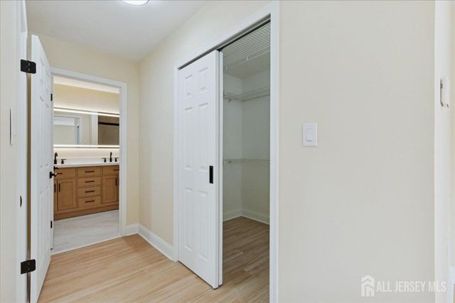 59 yorkshire Drive, Monroe, NJ 08831