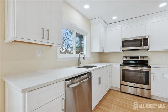 59 yorkshire Drive, Monroe, NJ 08831