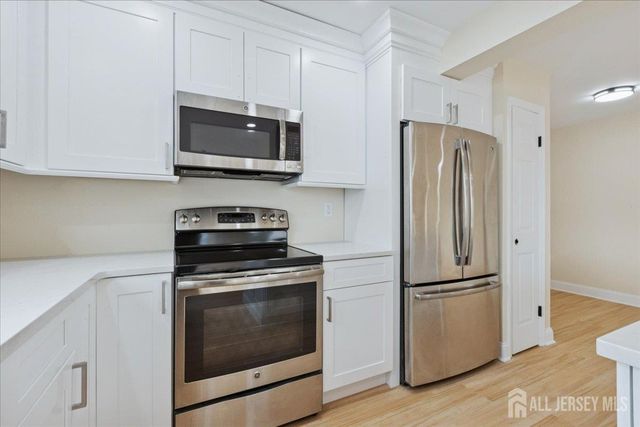 59 yorkshire Drive, Monroe, NJ 08831