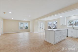 59 yorkshire Drive, Monroe, NJ 08831