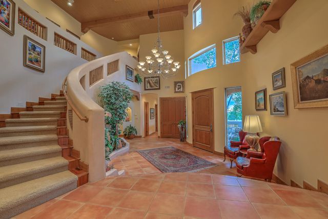 13732 CANADA DEL OSO Place NE, Albuquerque, NM 87111