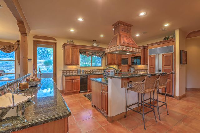 13732 CANADA DEL OSO Place NE, Albuquerque, NM 87111