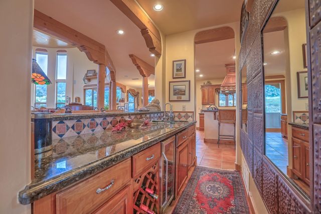 13732 CANADA DEL OSO Place NE, Albuquerque, NM 87111