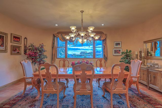 13732 CANADA DEL OSO Place NE, Albuquerque, NM 87111