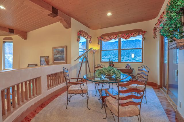 13732 CANADA DEL OSO Place NE, Albuquerque, NM 87111