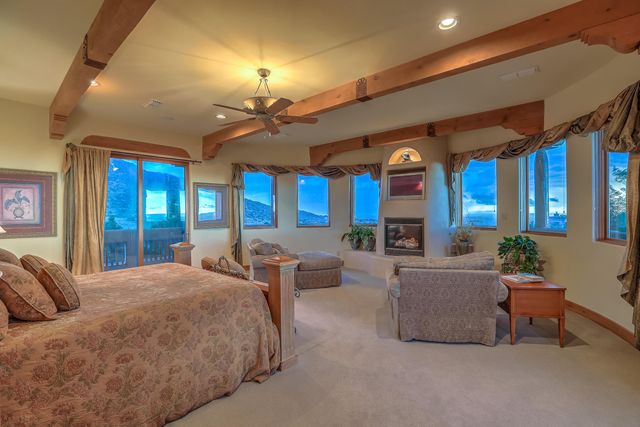 13732 CANADA DEL OSO Place NE, Albuquerque, NM 87111