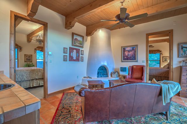 13732 CANADA DEL OSO Place NE, Albuquerque, NM 87111