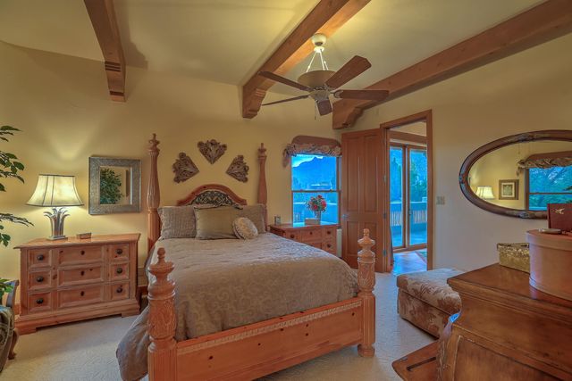 13732 CANADA DEL OSO Place NE, Albuquerque, NM 87111