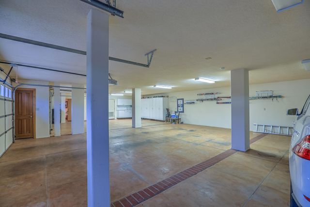 13732 CANADA DEL OSO Place NE, Albuquerque, NM 87111